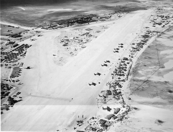 Hawkins_Field_Betio_Tarawa_March_1944