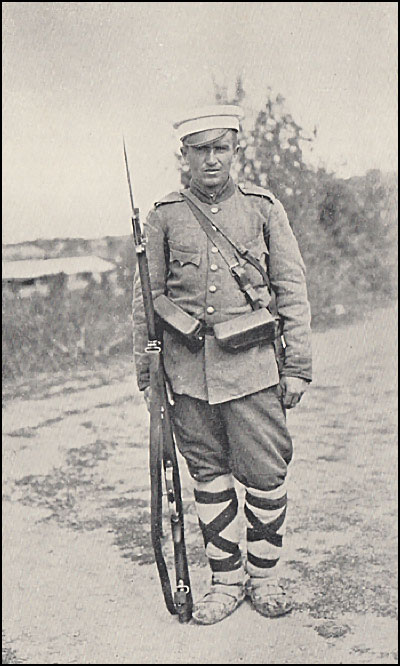A-Bulgarian-infantryman