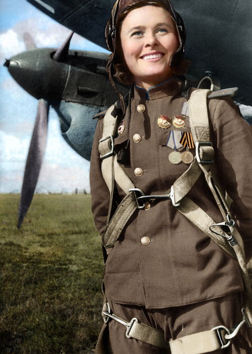 1706412083 537 Night Witches and Soviet Female Aircrew I