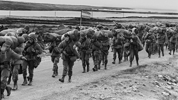 1706481232 716 Argentine Military Effectiveness at the Falklands I