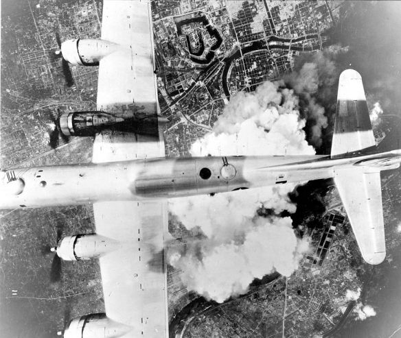 1024px-Boeing_B-29A-45-BN_Superfortress_44-61784_6_BG_24_BS_-_Incendiary_Journey