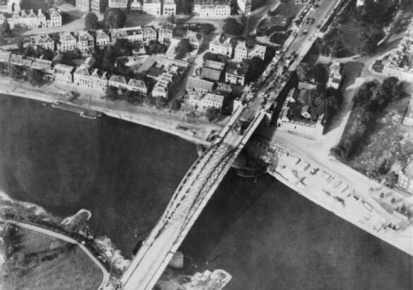 Aerial_view_of_the_bridge_over_the_Neder_Rijn,_Arnhem