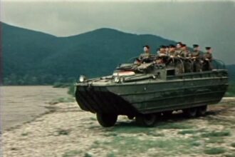BAV-485 amphibious carrier