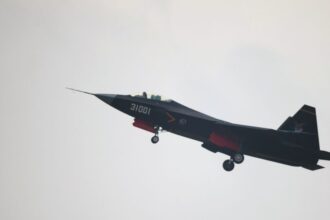 China’s FC-31 “Gyrfalcon” fighter jet