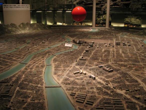 Diorama_of_Hiroshima_following_the_atomic_bomb_blast