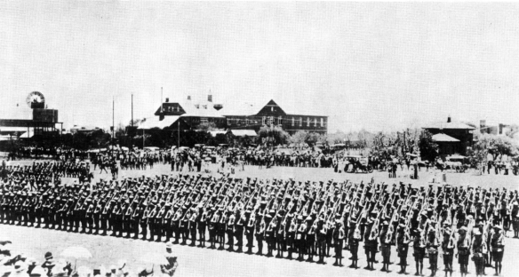 1st_Rhodesia_Regiment_in_Bulawayo,_1914