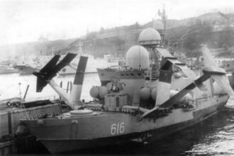 hydrofoil-sarancha-class-missile-boat-616-nato-warship