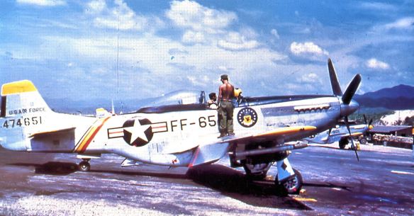 18th_Fighter-Bomber_Wing_North_American_F-51D-30-NA_Mustang_1950_South_Korea