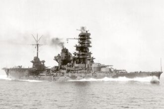 Battleship-carrier_Ise