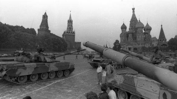 li-soviet-1991-tanks