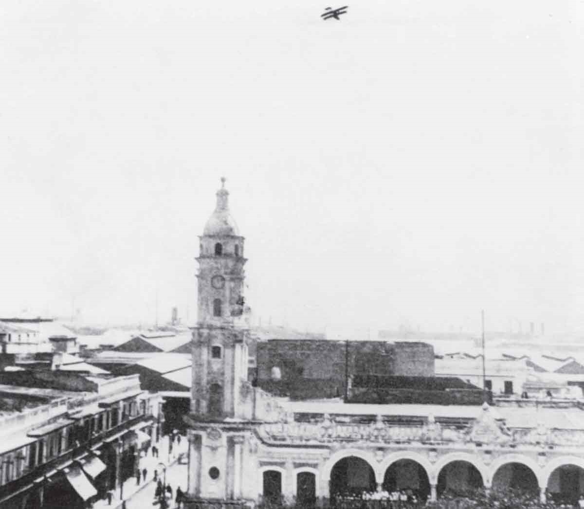 Veracruz Naval Flights