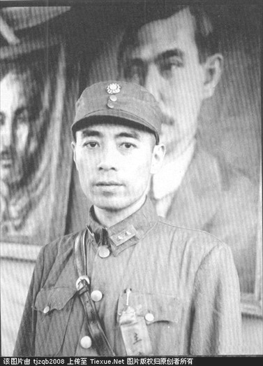 1937_Zhou_Enlai_in_NRA_uniform
